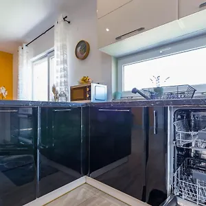 Km Exclusive Apartment